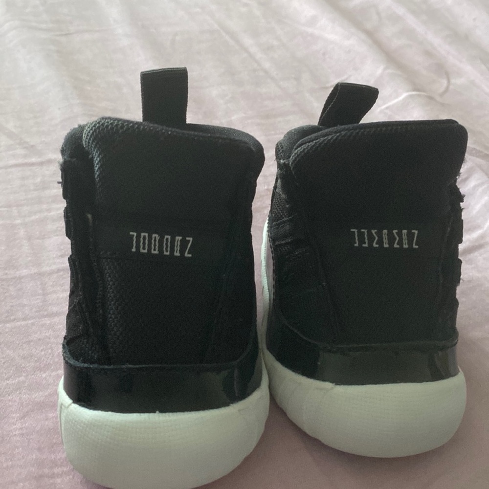 Jordan Retro Crib Bootie Size 2C